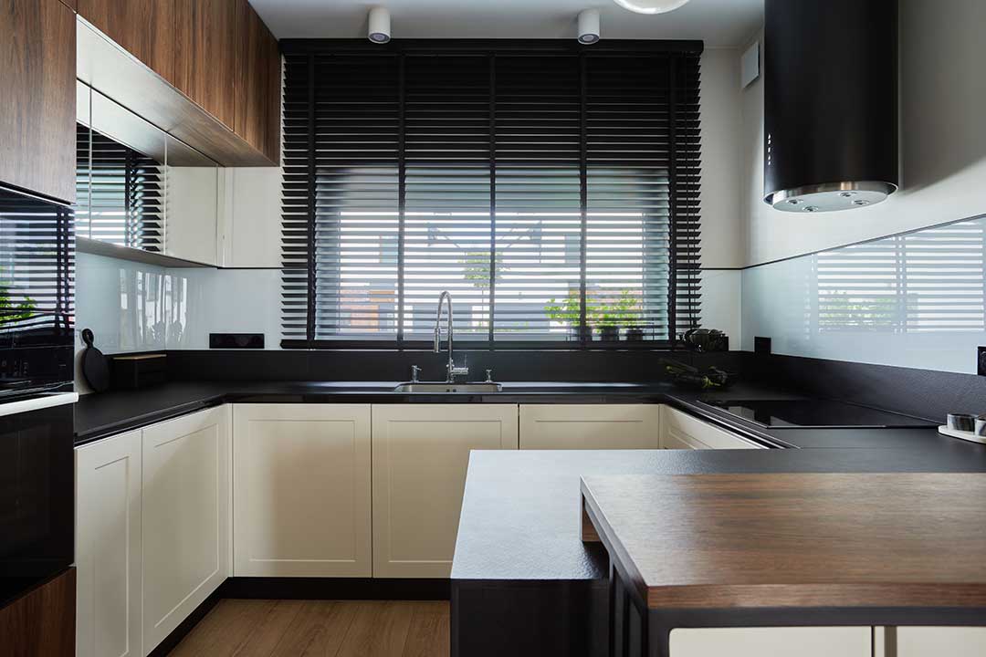 reformas integrales en Sarrià - cocina de madera 2