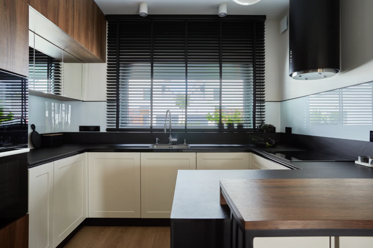 reformas integrales en Les Corts - Detalle de cocina reformada completamente